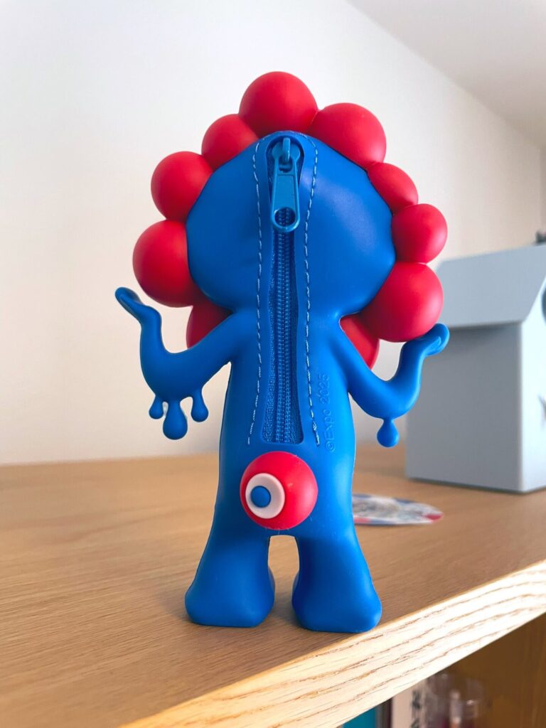 ミャクミャクの後ろ姿